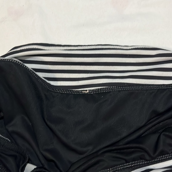 (8) Lululemon Shorts - Picture 5 of 5